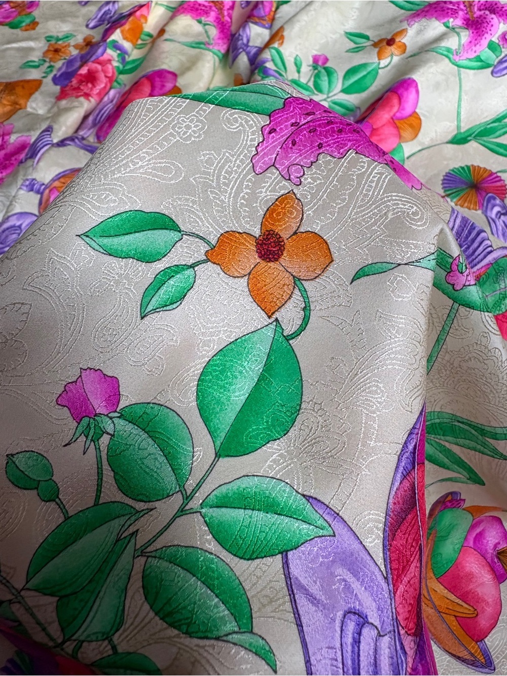 RARE Collectable Silk Leonard Paris Fabric (2 yards) - Picture 6 of 11